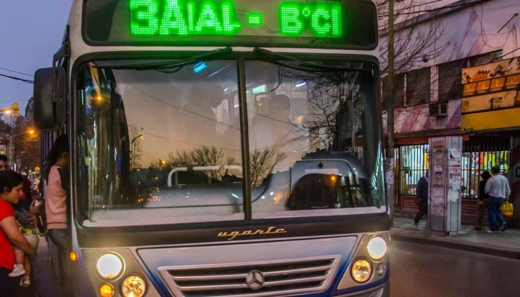 Los colectivos circularán sin demora pese a la baja de frecuencia