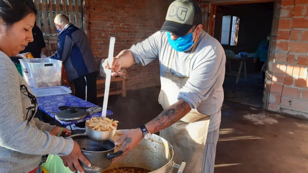 “Nuestra prioridad es que no les falte comida a los vecinos”