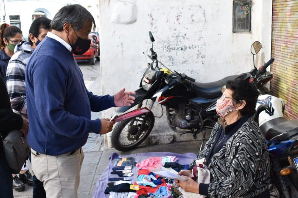 Microcentro: inició el censo a manteros