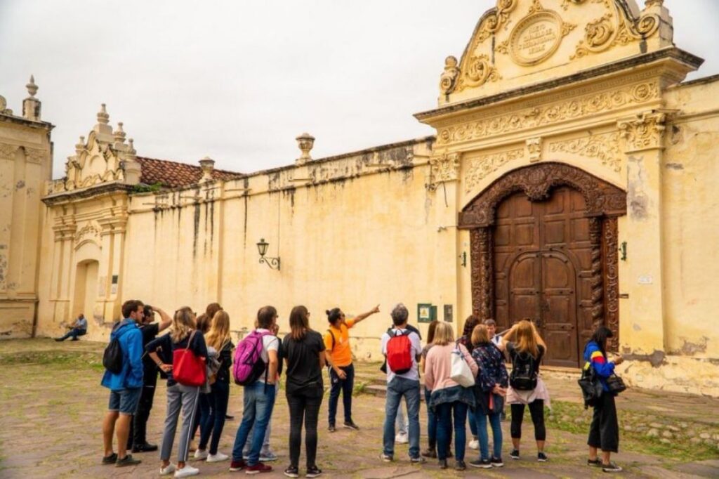 El movimiento turístico supera los niveles de prepandemia en los principales destinos del país