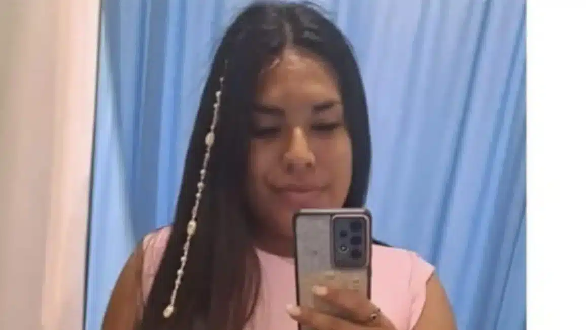 Image default